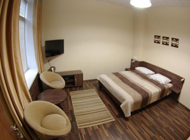 Hotel Darnitskiy Kiev Habitación foto
