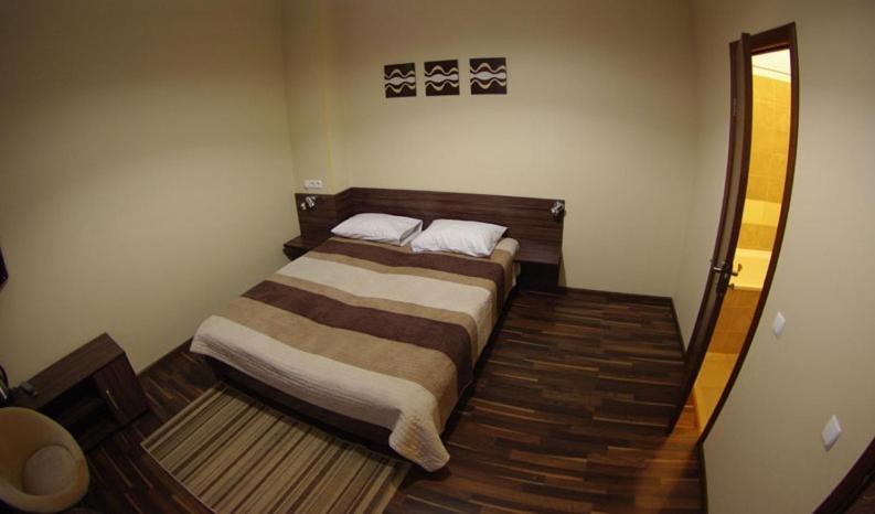 Hotel Darnitskiy Kiev Habitación foto